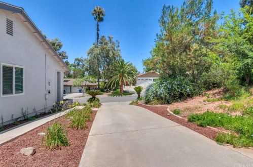 1262 Tiger Tail Dr, Riverside CA  92506-5475 exterior