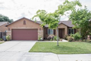 438 Kona Ave, Fresno, CA 93727-5558