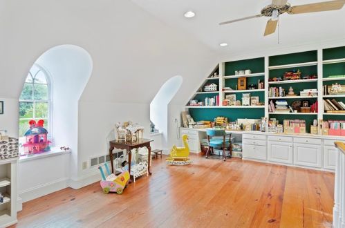 2867 Habersham Rd, Atlanta GA  30305-2939 exterior