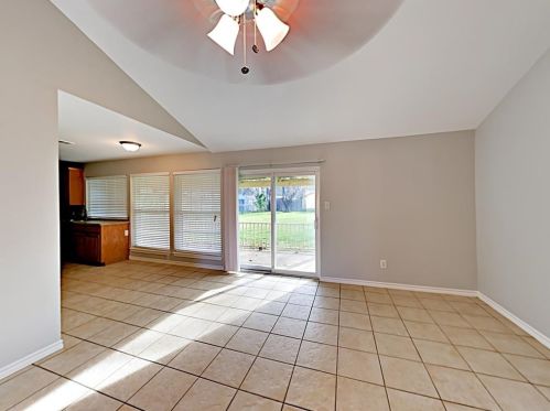 6404 Saramac Dr, Fort Worth TX  76148-3131 exterior