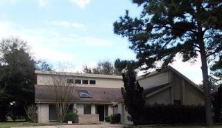 5814 Arncliffe Dr, Houston TX  77088-4206 exterior