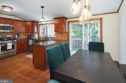 434 Lakeview Ave, Tavistock NJ  08033-1612 exterior