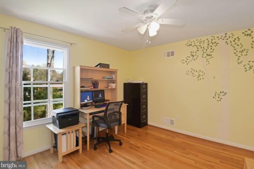 1800 Cullen Dr, Silver Spring MD 20905-4428 exterior