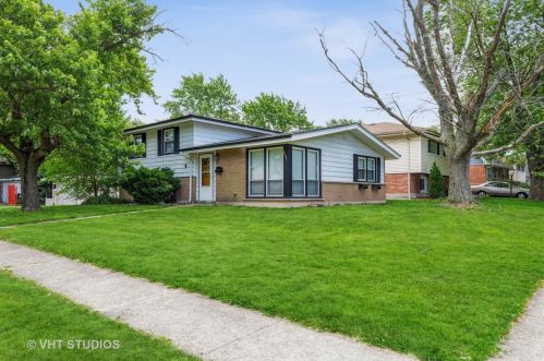 3941 169th St, Country Club Hills, IL 60478-2157
