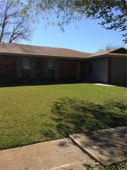 1434 Lavendale Ln, Garland TX  75040-4302 exterior