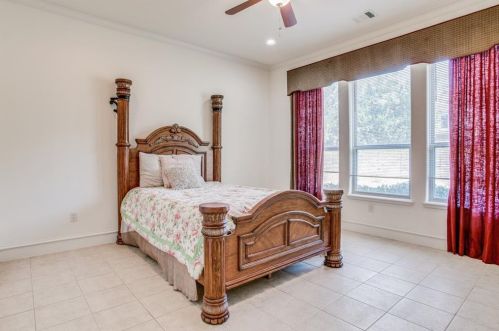 2613 Whispering Oaks Cv, Cedar Hill TX 75104-4556 exterior