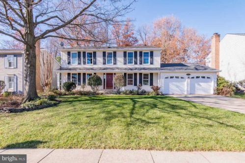 6825 Silver Ann Dr, Lorton, VA 22079-1311