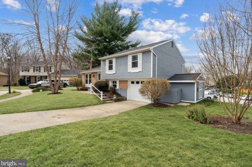 9000 Macsvega Ct, Lorton, VA 22079-1706