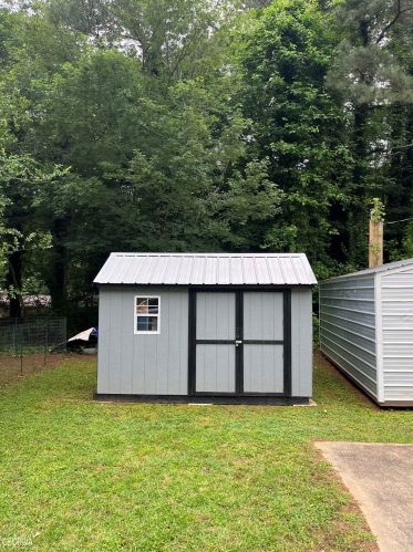 111 Hillcrest Dr, Stockbridge GA  30281-1764 exterior