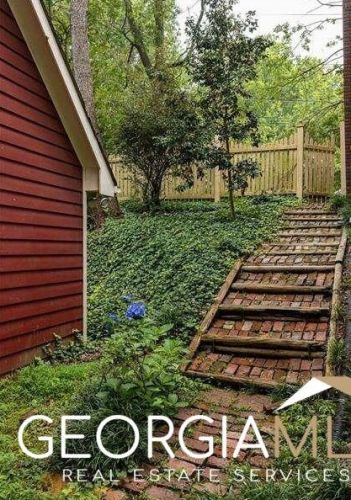 1112 Austin Ave, Atlanta GA  30307-1918 exterior
