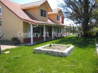 835 Liberty Rd, Petaluma CA  94952-1079 exterior