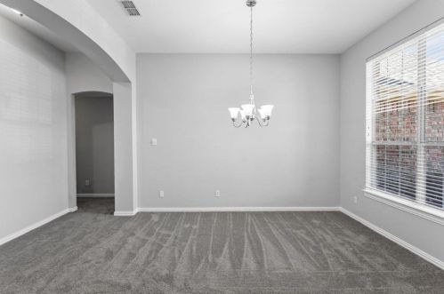 2829 Crosslands Dr, Garland TX  75040-3839 exterior