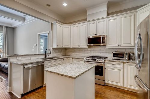 5569 High Point Rd, Atlanta GA  30342-5038 exterior