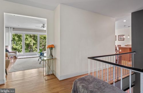 3418 Annandale Rd, Falls Church, VA 22042-3503