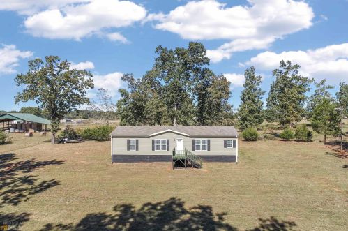 233 Reba Dr, Hartwell, GA 30643-6822