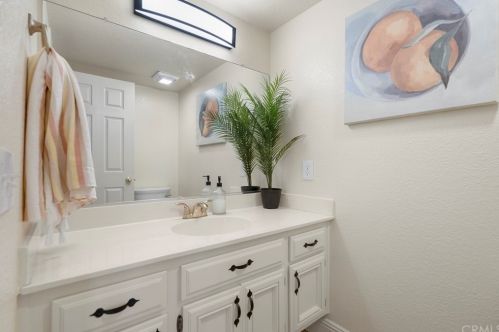 20539 Bloomfield Rd, Riverside CA  92508-2916 exterior