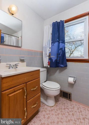 427 Holiday Dr, Aberdeen MD  21001-1813 exterior