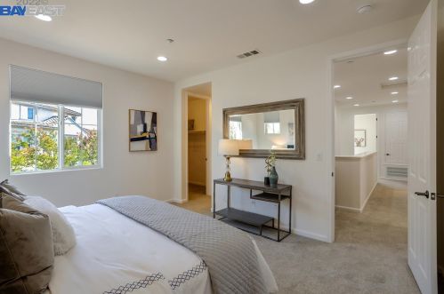 330 Belshaw Dr, Milpitas CA 95035-5472 exterior