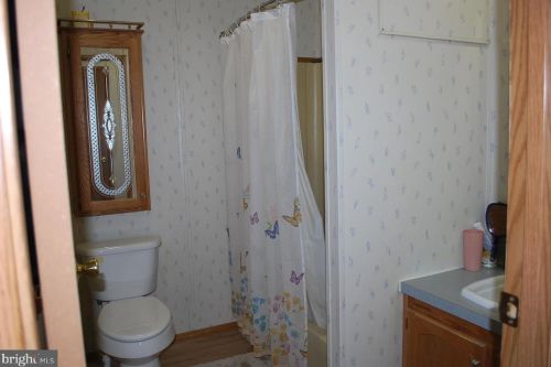 94 Vasilios Dr, Carlisle PA  17015-9012 exterior