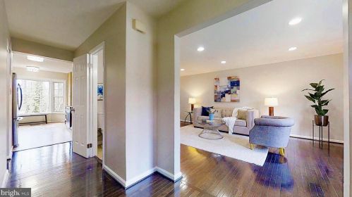 2286 Cartbridge Rd, Falls Church, VA 22043-2944