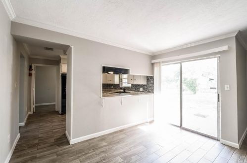 1008 Collins Rd, Richmond TX 77469-2745 exterior