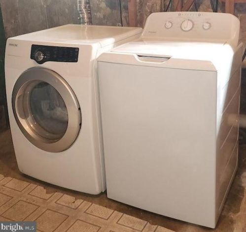 4937 11 St, Philadelphia PA 19112-1308 exterior