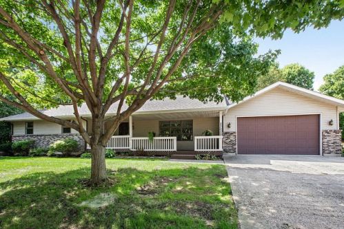 23058 Harriet Dr, Minooka, IL 60410-3109