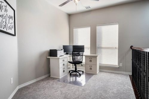 4285 Indian Run Dr, Carrollton TX 75010-3297 exterior