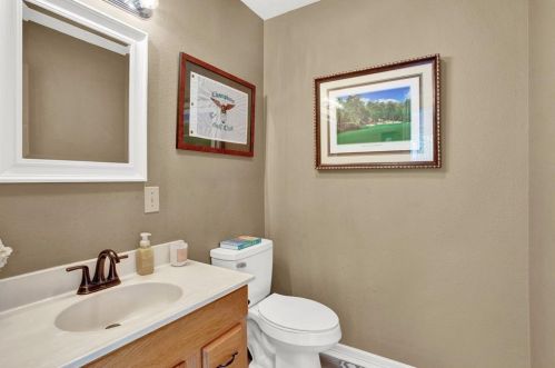 411 County Road 28, Angleton TX 77515-9420 exterior