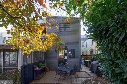 330 Mary St, Lancaster PA  17603-3328 exterior