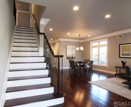 97 Center St, Metuchen, NJ 08840-1838
