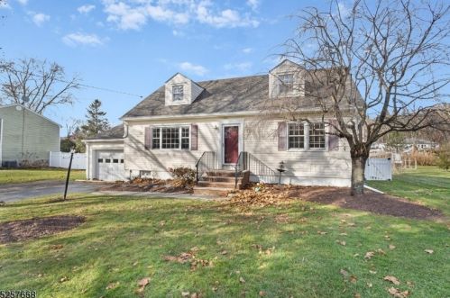 18 Meadow Ln, Hackettstown NJ  07840-4116 exterior