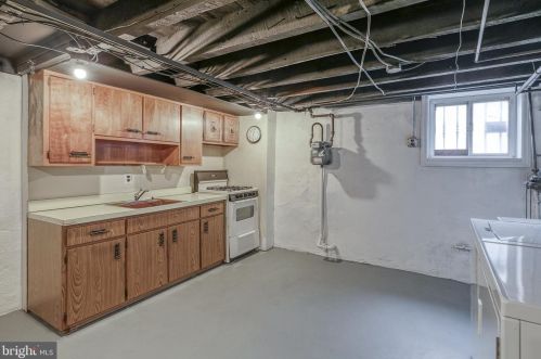 2434 10th St, Philadelphia PA 19133-1603 exterior