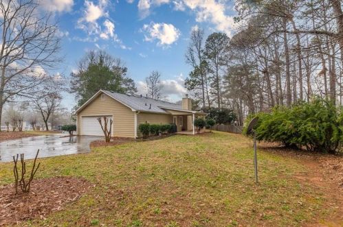 25 Whitney Ct, Porterdale, GA 30016-7202