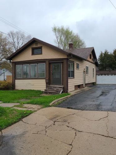 1404 1st St, Nelson, IL 61021-2605