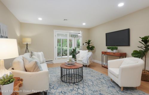 29 Manchester Ct, Tinton Falls NJ 07701-5490 exterior