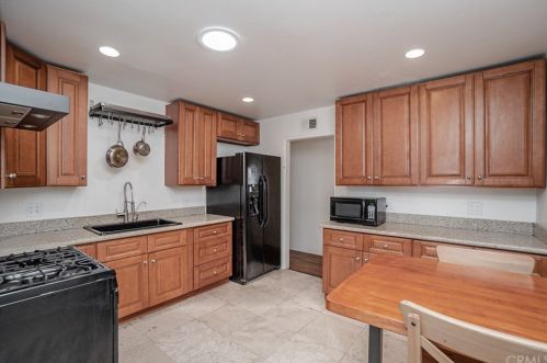 2863 Bridgeport Ave, Anaheim CA  92804-2047 exterior