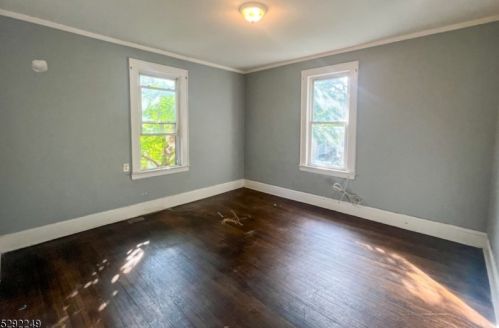 241 7th St, Newark, NJ 07103-2412