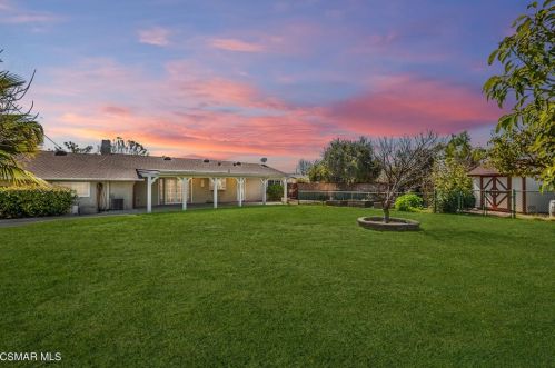 3335 Waco Ave, Simi Valley, CA 93063-1225