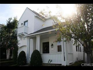 24 Garden Gate Ln, Irvine CA  92620-1204 exterior