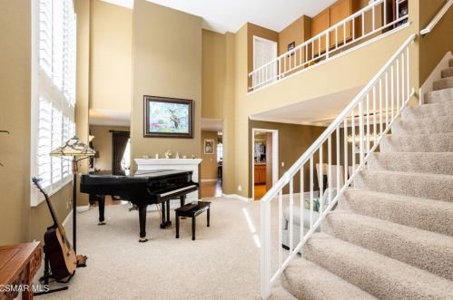 865 Links Vw Dr, Simi Valley CA 93065-6661 exterior