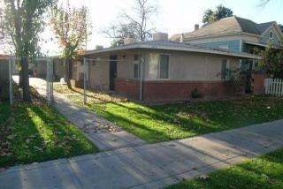 408 D St, Madera, CA 93638-3855