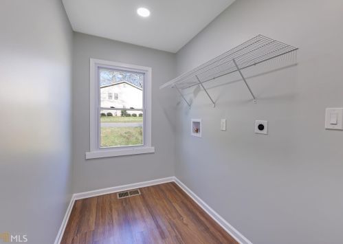 976 Pinehurst Dr, Smyrna GA  30080-4225 exterior