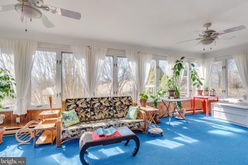 217 Elm St, Harpers Ferry WV 25425-6006 exterior