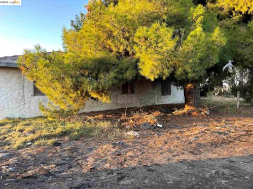 21188 State Highway 33, Dos Palos, CA 93620-9630