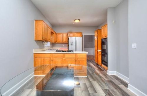 1 Frst Rdg Ct, Atlanta GA  30350-1802 exterior