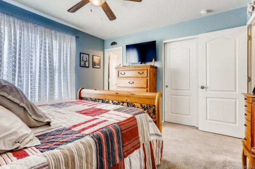 25834 Maple Dr, Aurora CO 80018-4597 exterior