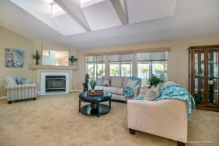 5240 Don Valdez Dr, Carlsbad, CA 92010-3953