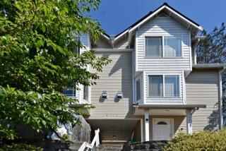 8710 Phinney Ave, Seattle WA  98103-3708 exterior