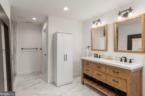 17 Redman Ave, Tavistock NJ  08033-2316 exterior